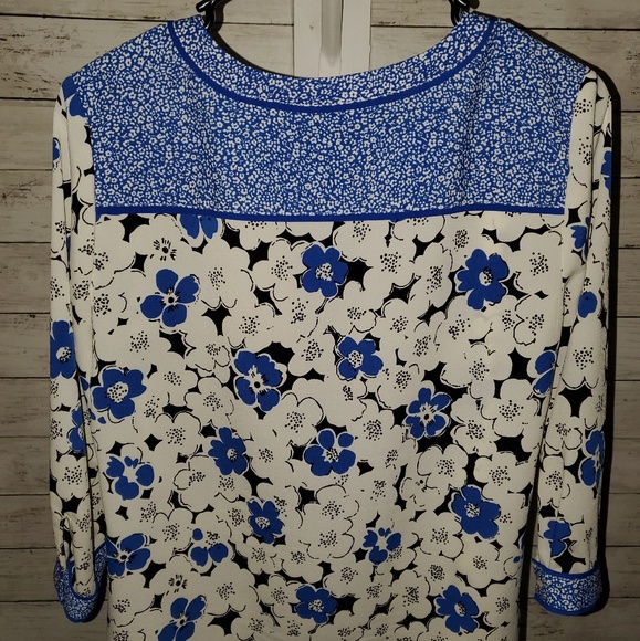 ⛄Talbots Small Semi Sheer Navy Blue Floral Top - Picture 4 of 7